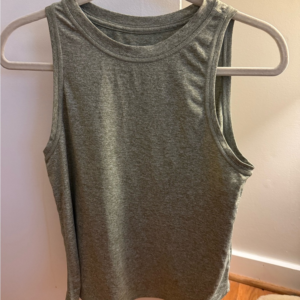Athleta top